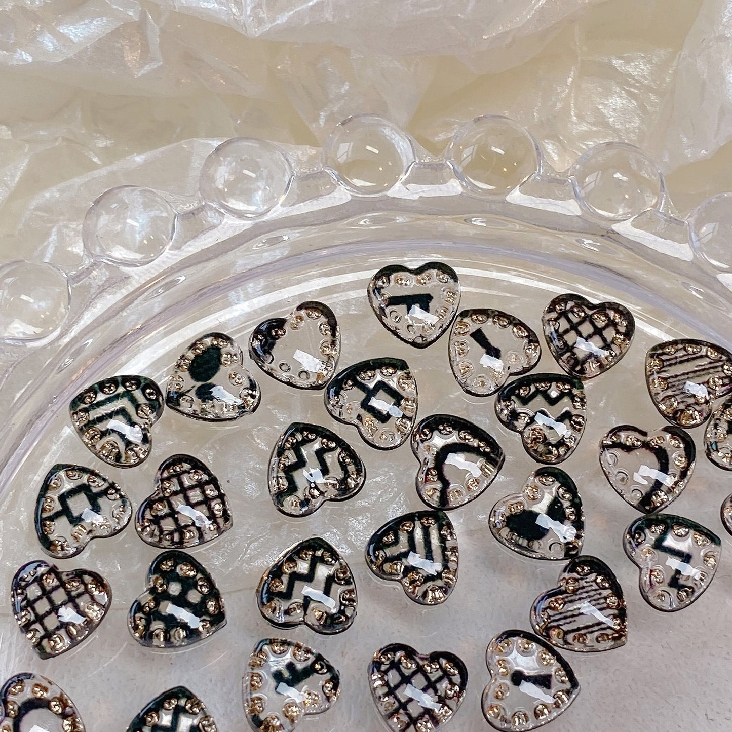 Black and white transparent golden color heart-shape nail charms